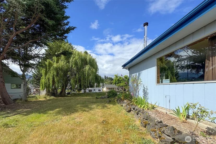 Property photo for 915 W 11th St, Port Angeles photo 27