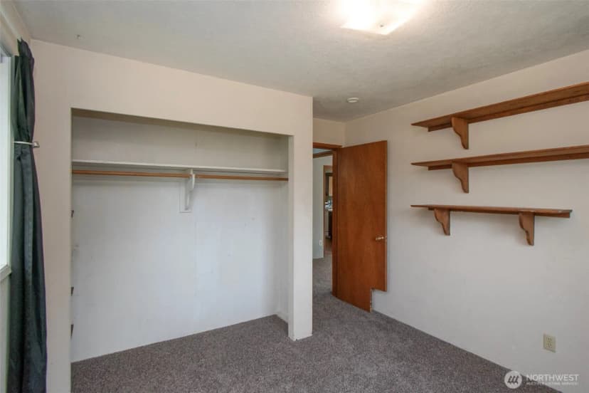 Property photo for 915 W 11th St, Port Angeles photo 11