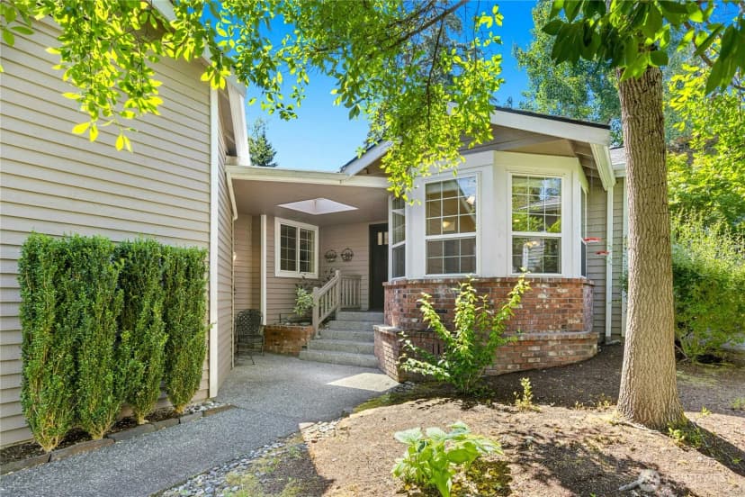 Property photo for 24311 Se 41st Place #10, Sammamish photo 3