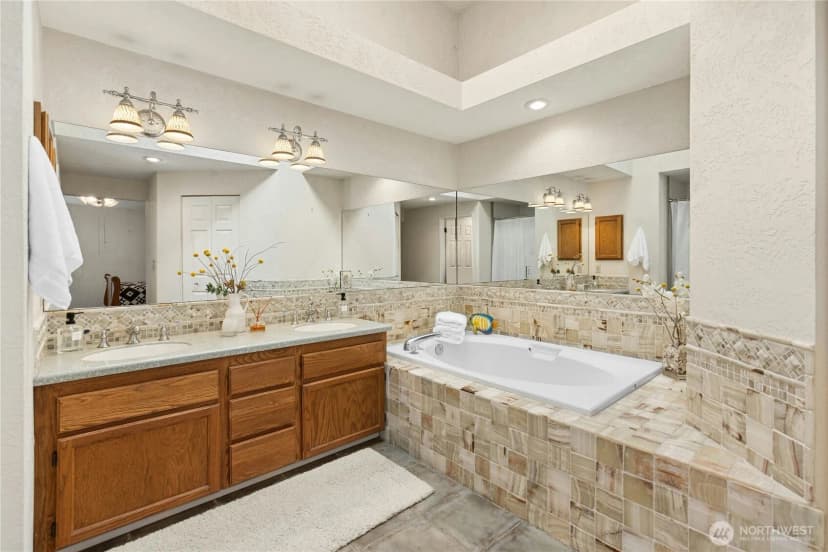 Property photo for 24311 Se 41st Place #10, Sammamish photo 22