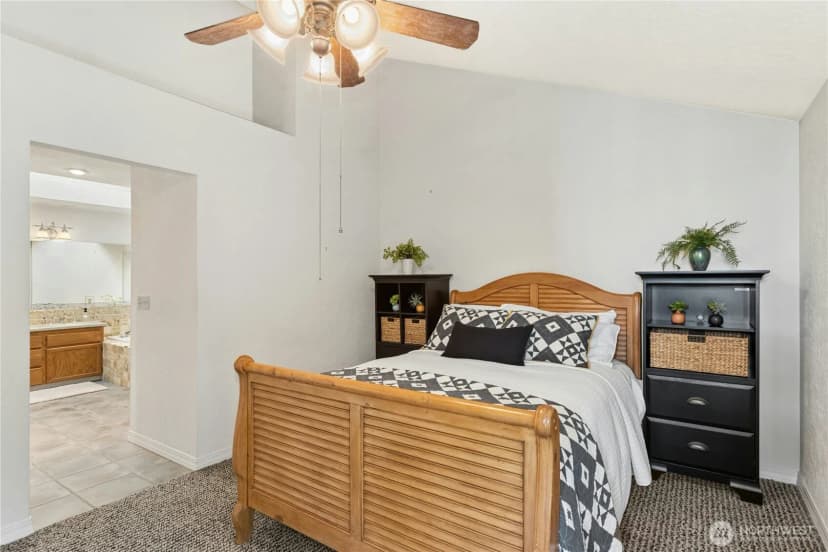 Property photo for 24311 Se 41st Place #10, Sammamish photo 21