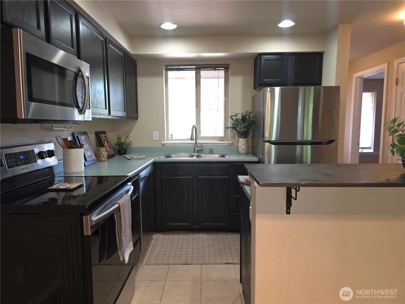 Property photo for 4701 Nw Walgren Drive #204, Silverdale photo 8
