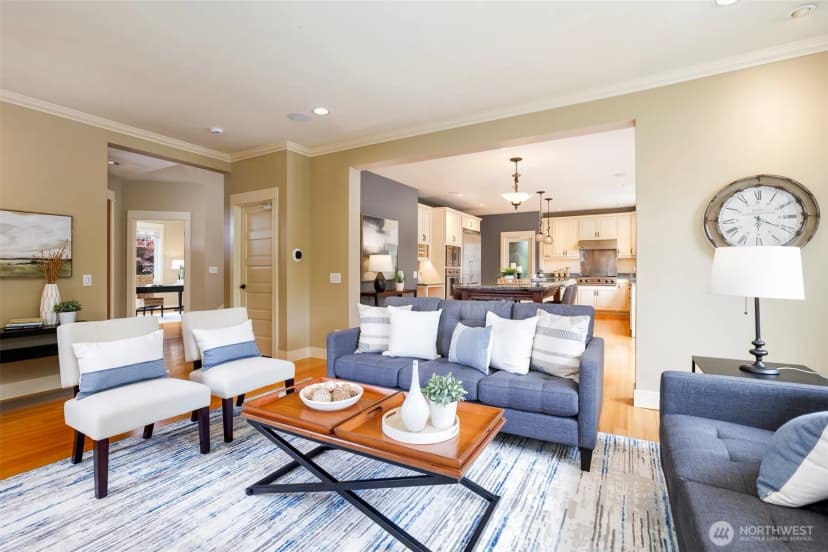 Property photo for 11034 Phinney Avenue N, Seattle photo 6
