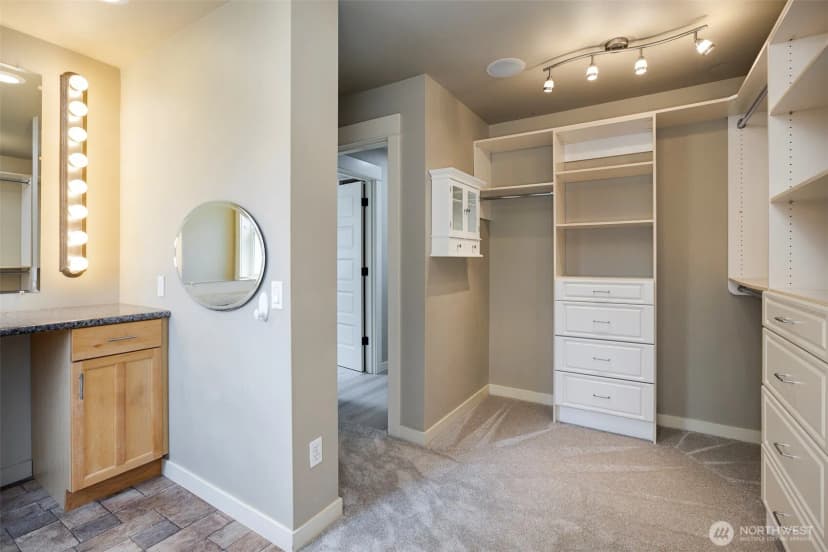 Property photo for 11034 Phinney Avenue N, Seattle photo 17