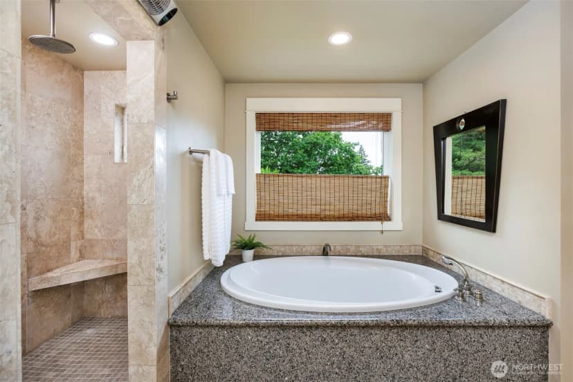 Property photo for 11034 Phinney Avenue N, Seattle photo 16