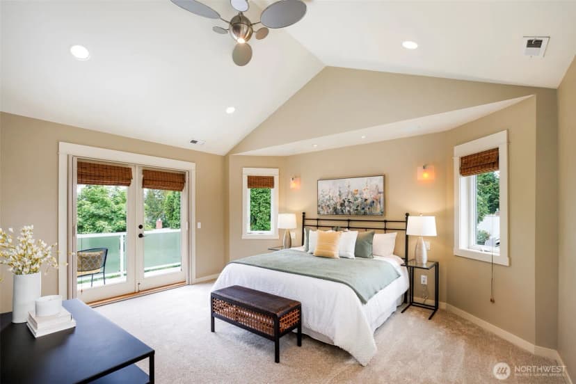 Property photo for 11034 Phinney Avenue N, Seattle photo 13
