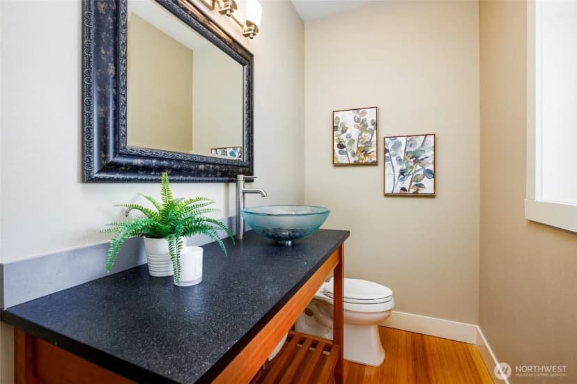 Property photo for 11034 Phinney Avenue N, Seattle photo 12