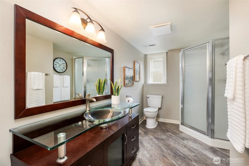 Property photo for 11034 Phinney Avenue N, Seattle photo 28