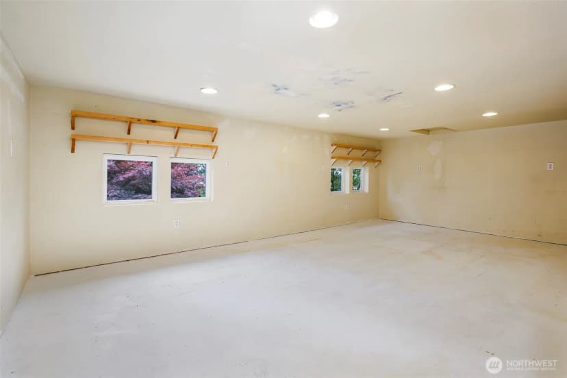 Property photo for 11034 Phinney Avenue N, Seattle photo 29