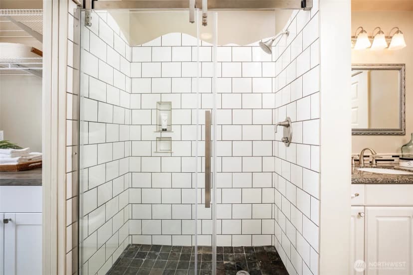 Property photo for 11034 Phinney Avenue N, Seattle photo 20