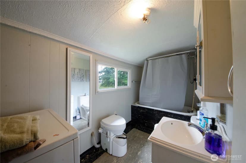 Property photo for 20327 Old Highway 99 Sw, Centralia photo 9