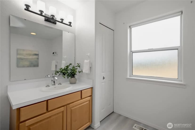 Property photo for 3531 Forest Drive Ne, Bremerton photo 23