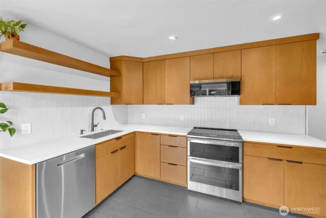 Property photo for 9101 Tacoma Avenue S, Tacoma photo 2