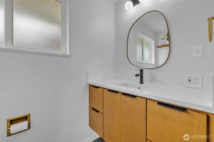 Property photo for 9101 Tacoma Avenue S, Tacoma photo 10
