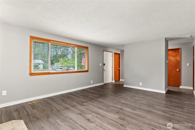 Property photo for 21508 122nd Street Court E, Bonney Lake photo 5