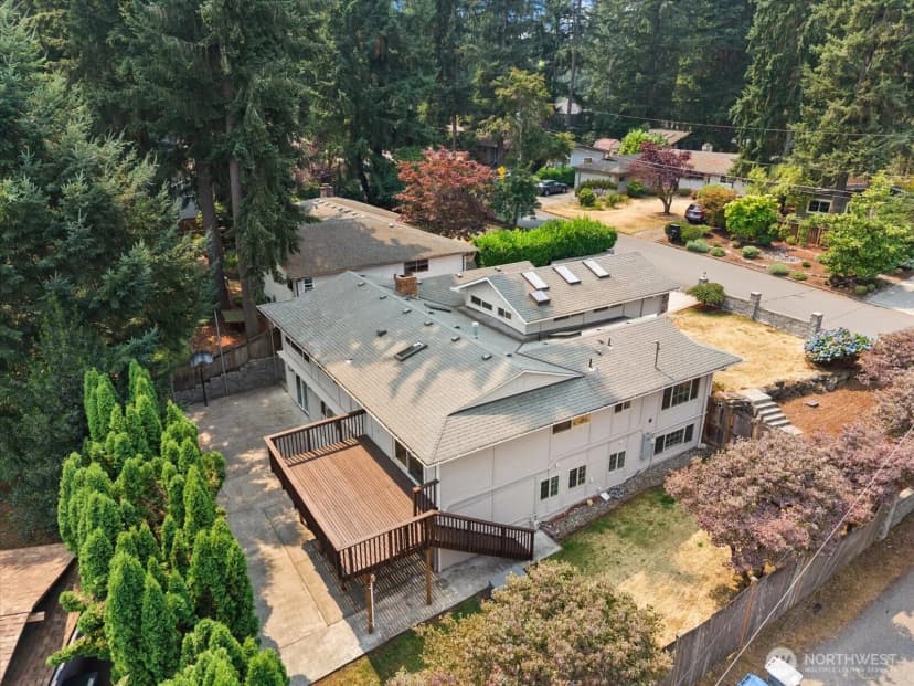 Property photo for 1704 154th Avenue Se, Bellevue photo 38