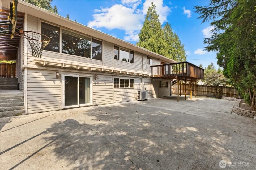 Property photo for 1704 154th Avenue Se, Bellevue photo 32