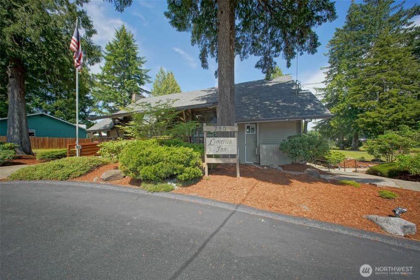 Property photo for 161 E Tenby Way, Shelton photo 38