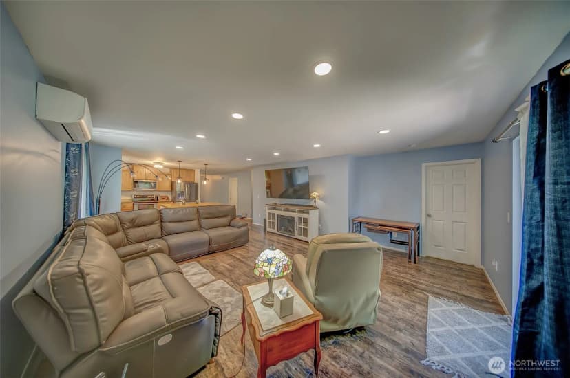 Property photo for 161 E Tenby Way, Shelton photo 27