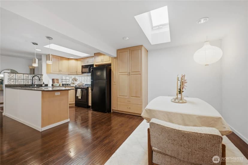 Property photo for 9231 26th Avenue Sw, Seattle photo 11