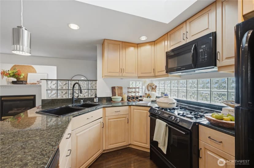 Property photo for 9231 26th Avenue Sw, Seattle photo 10