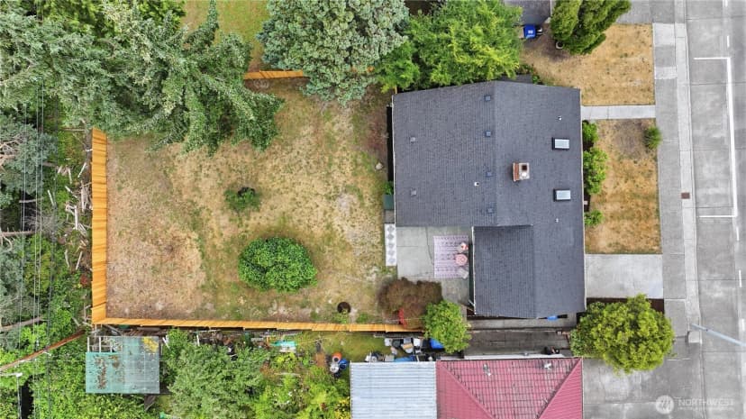 Property photo for 9231 26th Avenue Sw, Seattle photo 23