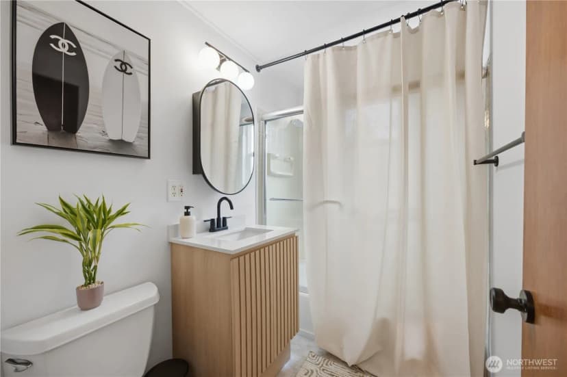 Property photo for 9231 26th Avenue Sw, Seattle photo 15
