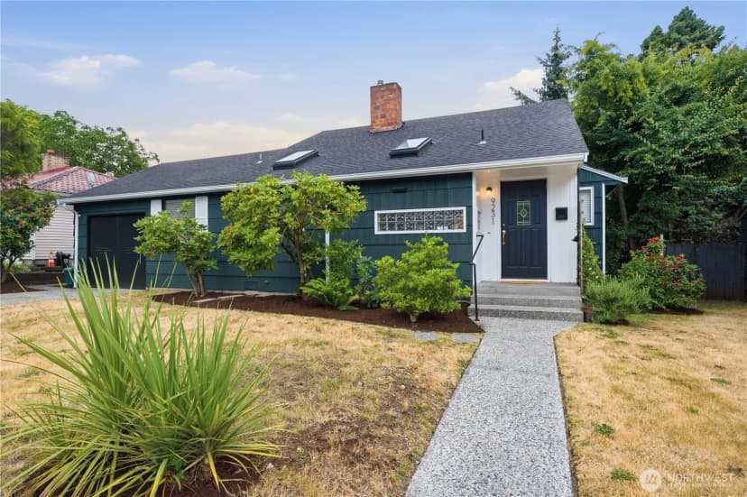 Property photo for 9231 26th Avenue Sw, Seattle photo 3