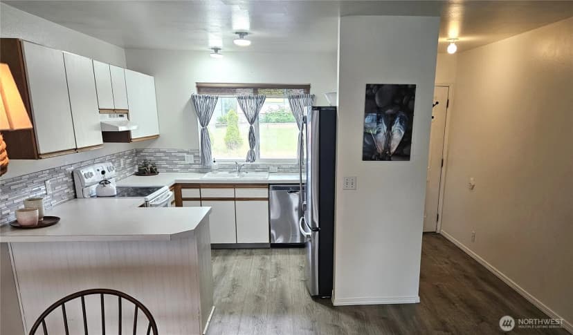 Property photo for 1515 Ocean Beach Boulevard #202, Long Beach photo 8
