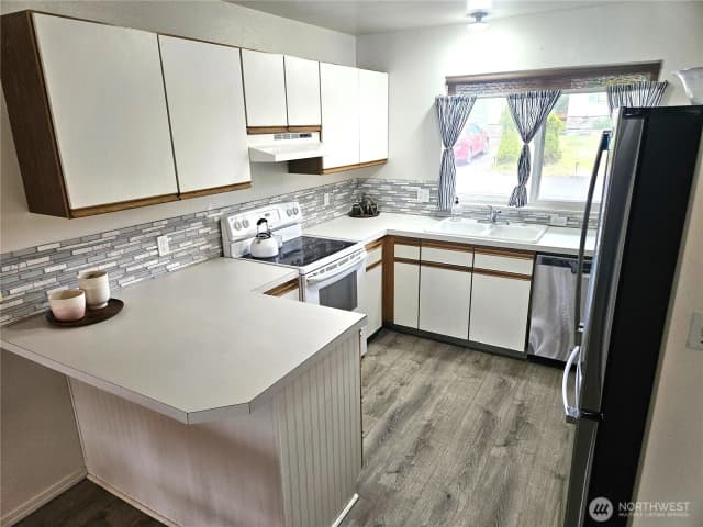 Property photo for 1515 Ocean Beach Boulevard #202, Long Beach photo 5