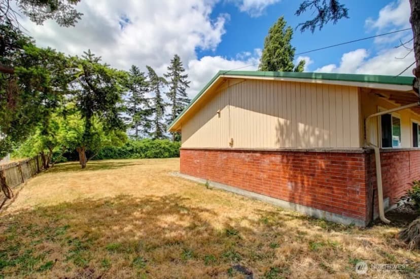 Property photo for 21 Sw 8th Avenue, Oak Harbor photo 18