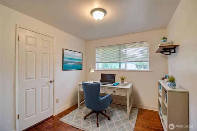 Property photo for 21 Sw 8th Avenue, Oak Harbor photo 5