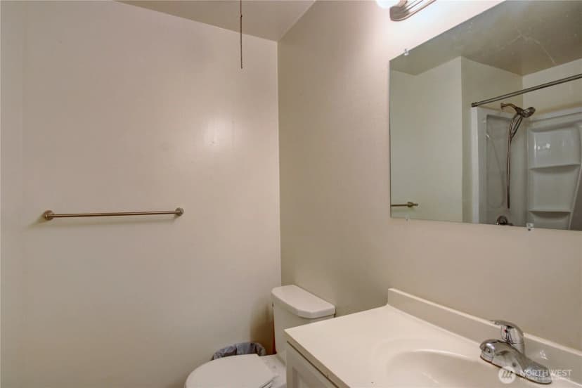 Property photo for 21 Sw 8th Avenue, Oak Harbor photo 6