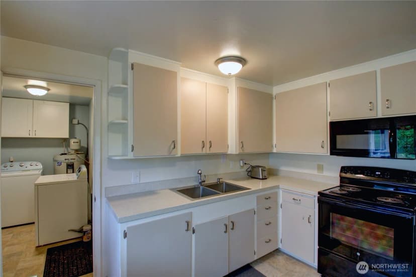 Property photo for 21 Sw 8th Avenue, Oak Harbor photo 12