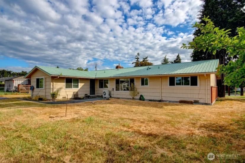 Property photo for 21 Sw 8th Avenue, Oak Harbor photo 21