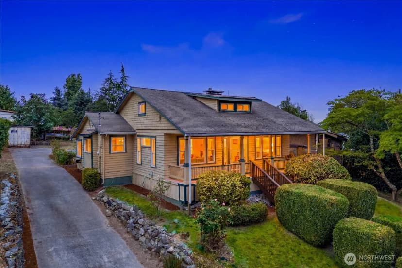 Property photo for 10115 15th Avenue S, Seattle photo 39