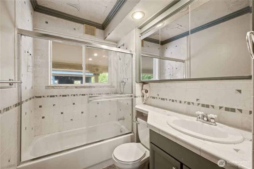 Property photo for 10115 15th Avenue S, Seattle photo 17