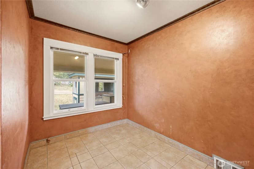 Property photo for 10115 15th Avenue S, Seattle photo 16