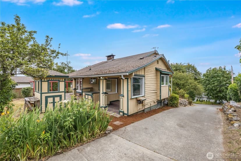 Property photo for 10115 15th Avenue S, Seattle photo 30