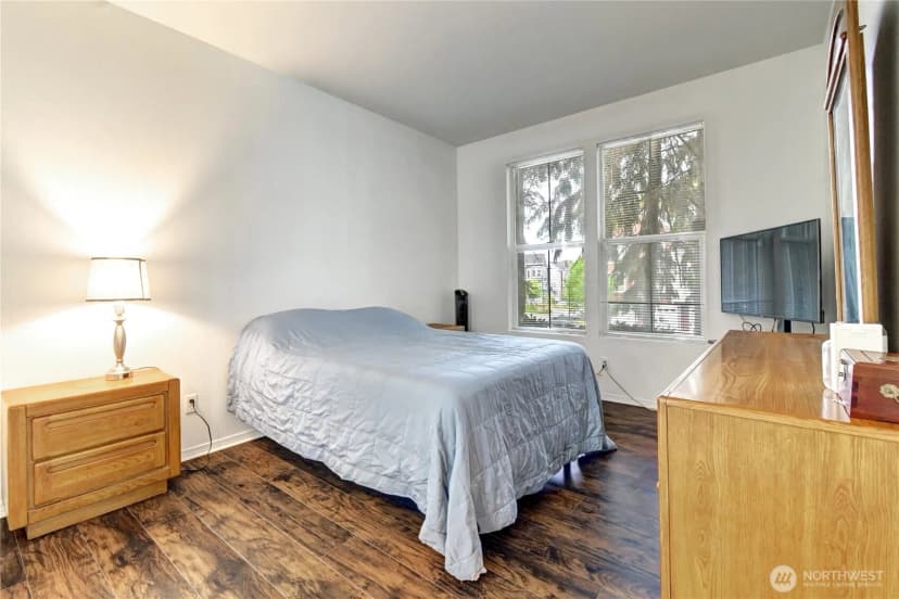 Property photo for 2174 Newport Way Nw #4-6, Issaquah photo 11