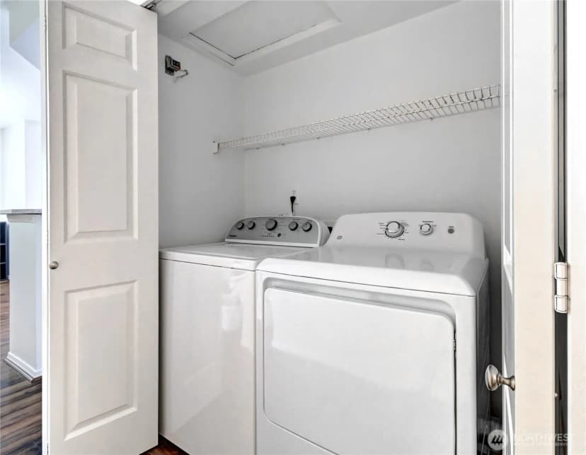 Property photo for 2174 Newport Way Nw #4-6, Issaquah photo 13