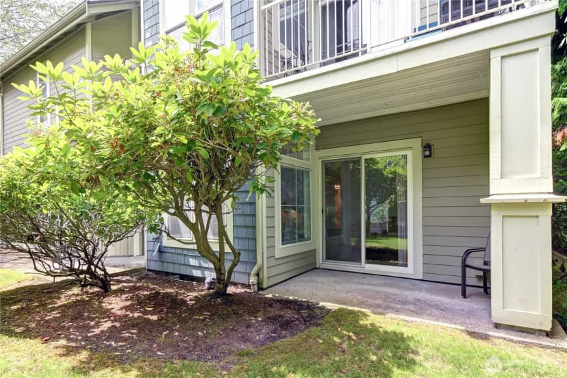 Property photo for 2174 Newport Way Nw #4-6, Issaquah photo 14