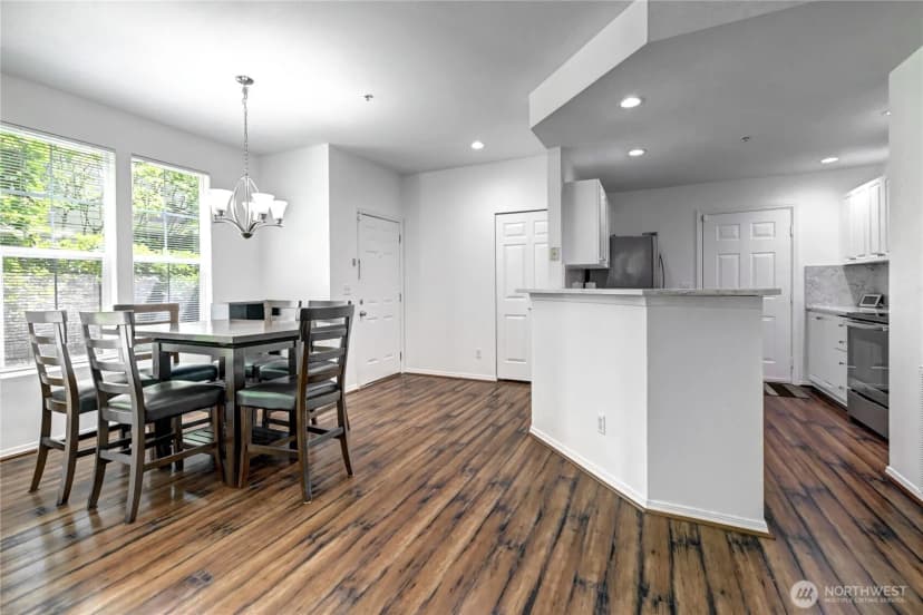 Property photo for 2174 Newport Way Nw #4-6, Issaquah photo 6