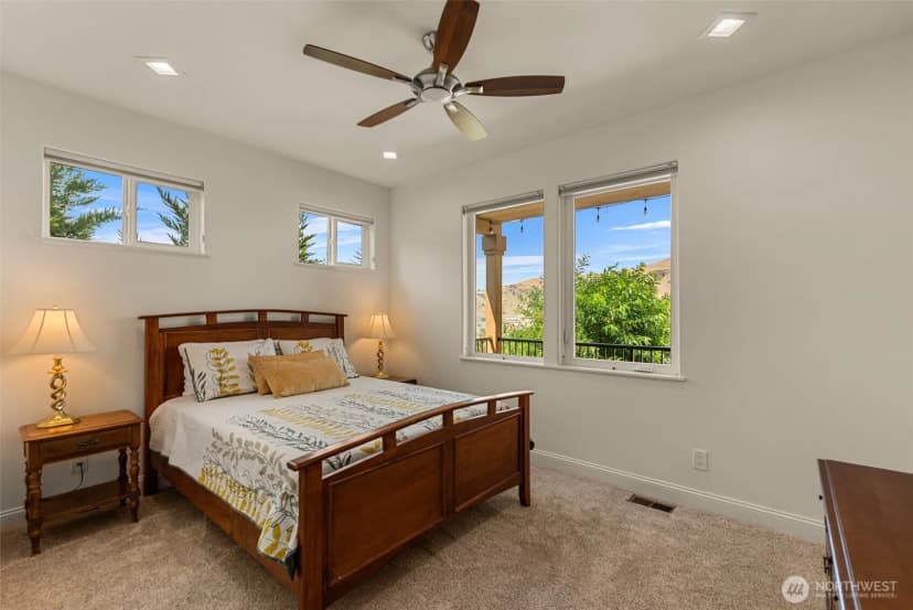Property photo for 262 42nd Court Nw, East Wenatchee photo 24