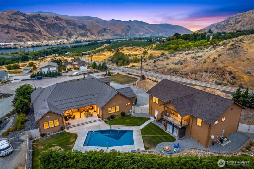 Property photo for 262 42nd Court Nw, East Wenatchee