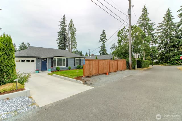 Property photo for 9610 Oak Lane Sw, Lakewood photo 4