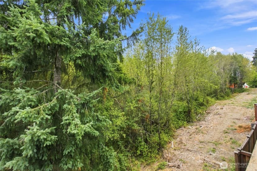 Property photo for 129 Birch Street, Fircrest photo 17