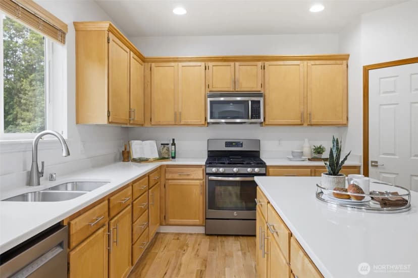 Property photo for 14717 Madison Way, Lynnwood photo 13