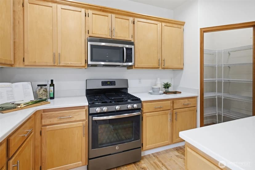 Property photo for 14717 Madison Way, Lynnwood photo 15