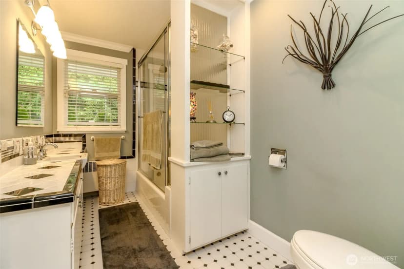Property photo for 10415 Brook Lane Sw, Lakewood photo 28